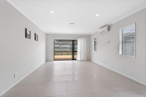 Photo of property in 28 Riviera Drive, Flat Bush, Auckland, 2019