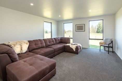Photo of property in 64 Matapihi Road, Te Ore Ore, Masterton, 5886