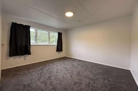 Photo of property in 11 Wainhouse Street, Stokes Valley, Lower Hutt, 5019