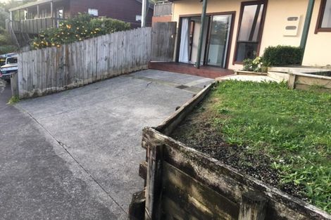 Photo of property in 1/9 Jay Court, Botany Downs, Auckland, 2010