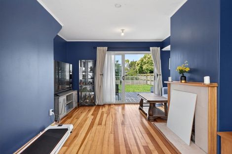 Photo of property in 4 Renfrew Place, Highbury, Palmerston North, 4412