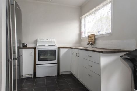 Photo of property in 280 Shakespeare Street, Leamington, Cambridge, 3432