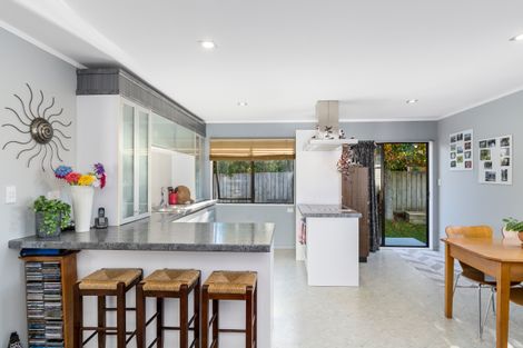 Photo of property in 4b Kimber Grove, Papamoa Beach, Papamoa, 3118