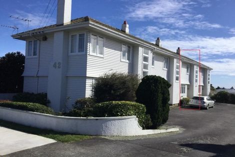 Photo of property in 42 Fulford Street, New Plymouth, 4310