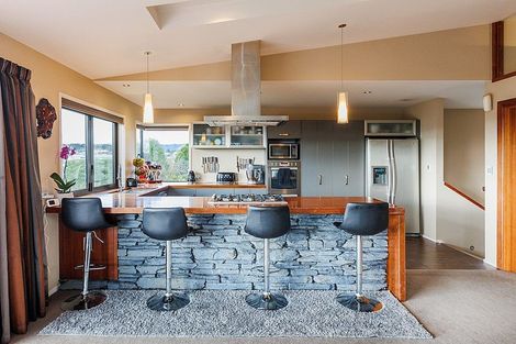 Photo of property in 51 Ruapehu Drive, Fitzherbert, Palmerston North, 4410