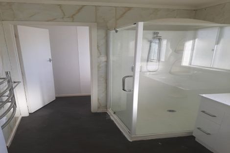 Photo of property in 1/112 Dowse Drive, Maungaraki, Lower Hutt, 5010