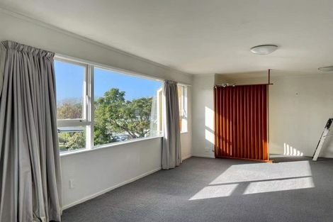 Photo of property in 28 Nutsey Avenue, Northcote, Auckland, 0627