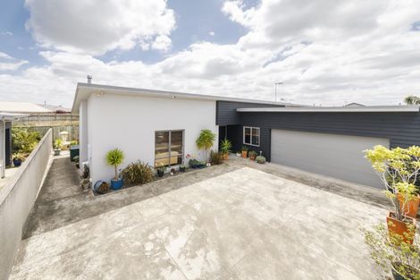 Photo of property in 23a Rosalie Terrace, Kelvin Grove, Palmerston North, 4414