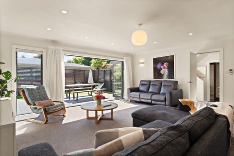 Photo of property in 332 Kenmure Road, Kenmure, Dunedin, 9011