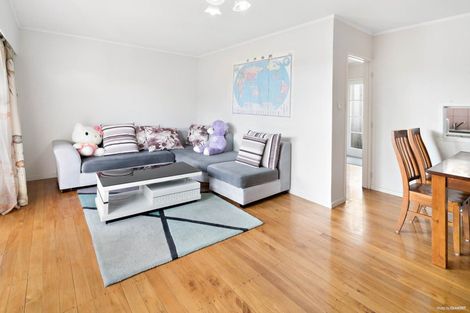 Photo of property in 2/4 Preston Avenue, Mount Albert, Auckland, 1025