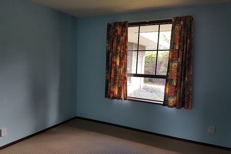 Photo of property in 48 Bellingham Place, Avonhead, Christchurch, 8042