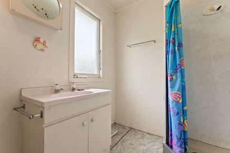 Photo of property in 15 Taupata Street, Castlecliff, Whanganui, 4501