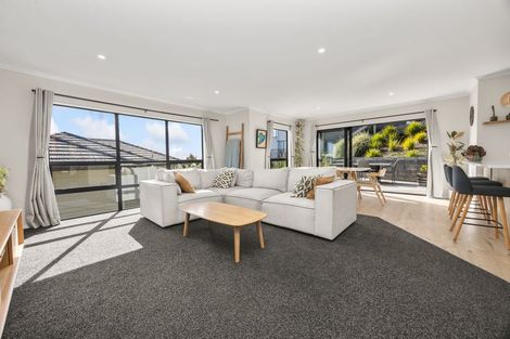 Photo of property in 82 Kotare Street, Waikanae, 5036