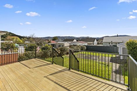 Photo of property in 15 Grierson Street, Naenae, Lower Hutt, 5011