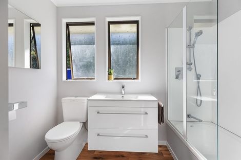 Photo of property in 32 Owhiti Street, Titahi Bay, Porirua, 5022