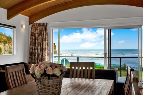 Photo of property in 26 Third Avenue, Urenui, 4377