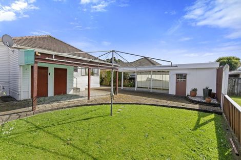 Photo of property in 8 Green Street, Epuni, Lower Hutt, 5011