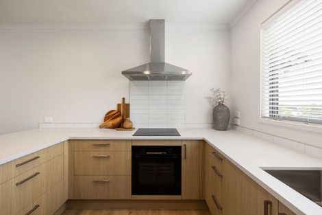 Photo of property in 6 Ruakiwi Road, Hamilton Lake, Hamilton, 3204