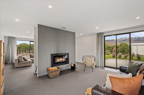 Photo of property in 27 De Bettencor Place, Mount Pisa, Cromwell, 9383