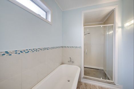 Photo of property in 2/8 Meeanee Quay, Westshore, Napier, 4110