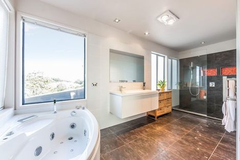 Photo of property in 515 Whangaparaoa Road, Stanmore Bay, Whangaparaoa, 0932