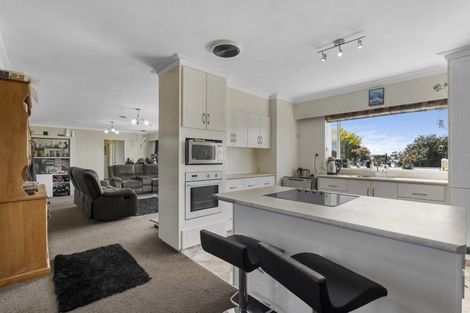 Photo of property in 24 High Street South, Eltham, 4322