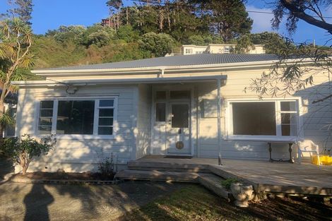 Photo of property in 26 Derwent Street, Island Bay, Wellington, 6023