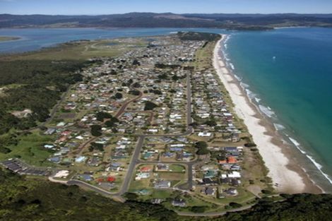 Photo of property in 112 Marram Place, Matarangi, Whitianga, 3592