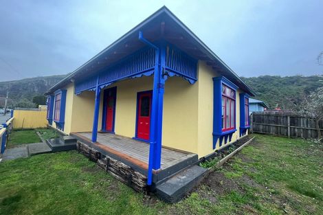 Photo of property in 32 Stoke Street, Sumner, Christchurch, 8081