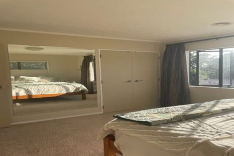Photo of property in 1/86 Browns Bay Road, Rothesay Bay, Auckland, 0630
