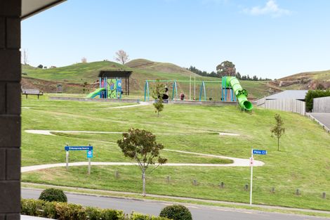 Photo of property in 2 Moira Close, Welcome Bay, Tauranga, 3175