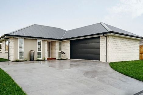 Photo of property in 10 Karearea Drive, Coastlands, Whakatane, 3120