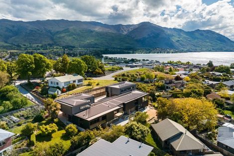 Photo of property in 30a Chalmers Street, Wanaka, 9305