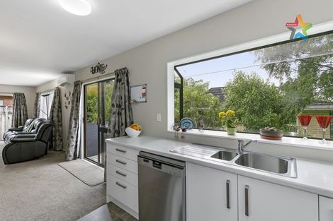 Photo of property in 3/12 Raukawa Street, Stokes Valley, Lower Hutt, 5019