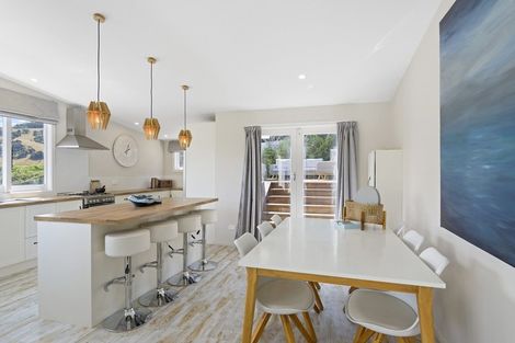 Photo of property in 26 Bayview Crescent, Duvauchelle, 7581