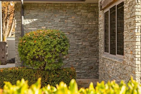 Photo of property in 2 Innes Place, Arrowtown, 9302