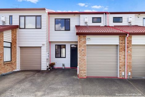 Photo of property in 17/22 Northcross Drive, Oteha, Auckland, 0632