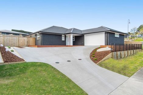 Photo of property in 1 Moira Close, Welcome Bay, Tauranga, 3175
