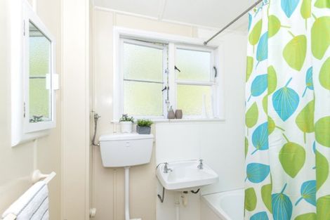 Photo of property in 6 De Lautour Road, Kaiti, Gisborne, 4010