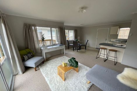 Photo of property in 22 Kayeleen Place, Cockle Bay, Auckland, 2014