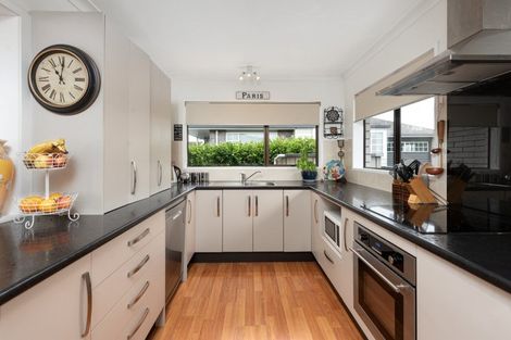 Photo of property in 15a Laing Place, Otumoetai, Tauranga, 3110