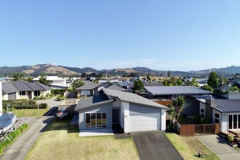Photo of property in 10 Aquila Drive, Whitianga, 3510