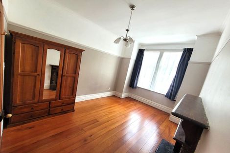 Photo of property in 11 Aorangi Terrace, Thorndon, Wellington, 6011