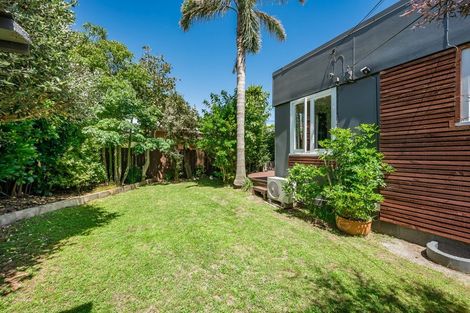 Photo of property in 3 Moa Road, Raumati Beach, Paraparaumu, 5032