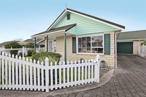 Photo of property in 4/21 Havelock Road, Havelock North, 4130