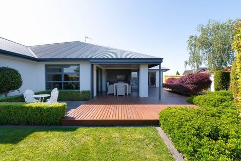 Photo of property in 2 Compton Grove, Huntington, Hamilton, 3210