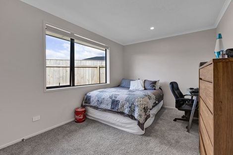 Photo of property in 10 Kararaina Close, Whalers Gate, New Plymouth, 4310