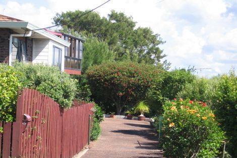 Photo of property in 1/26 Rothesay Bay Road, Rothesay Bay, Auckland, 0630