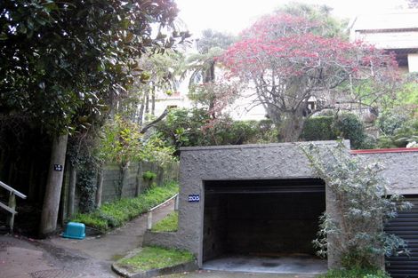 Photo of property in 205 Glenmore Street, Kelburn, Wellington, 6012