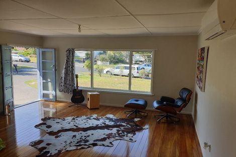 Photo of property in 1/7 Savoy Road, Glen Eden, Auckland, 0602